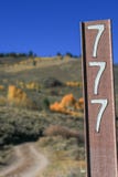 Δρόμος στους λόφους της Aspen στοκ εικόνες με δικαίωμα ελεύθερης χρήσης Δρόμος στους λόφους της Aspen στοκ εικόνες με δικαίωμα ελεύθερης χρήσης