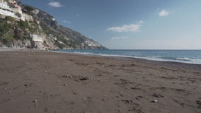 Εγκαταλειμμένη παραλία σε Positano φιλμ μικρού μήκους Εγκαταλειμμένη παραλία σε Positano φιλμ μικρού μήκους
