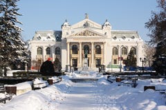 Εθνικό θέατρο Iasi (Ρουμανία) Στοκ εικόνες με δικαίωμα ελεύθερης χρήσης Εθνικό θέατρο Iasi (Ρουμανία) Στοκ εικόνες με δικαίωμα ελεύθερης χρήσης
