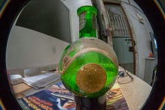 Εκλεκτής ποιότητας πράσινοι αγγειοπλάστης & μπουκάλι Moore στοκ φωτογραφίες Εκλεκτής ποιότητας πράσινοι αγγειοπλάστης & μπουκάλι Moore στοκ φωτογραφίες