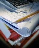 Εκλεκτική εικόνα εστίασης της σχολικής εργασίας στοκ εικόνες Εκλεκτική εικόνα εστίασης της σχολικής εργασίας στοκ εικόνες