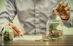 Εκτός από τα χρήματα για την αποχώρηση για την επιχειρησιακή έννοια χρηματοδότησης στοκ εικόνες με δικαίωμα ελεύθερης χρήσης Εκτός από τα χρήματα για την αποχώρηση για την επιχειρησιακή έννοια χρηματοδότησης στοκ εικόνες με δικαίωμα ελεύθερης χρήσης