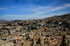 Εναέρια άποψη πέρα από τη Γρανάδα από Alhambra, Ανδαλουσία στοκ φωτογραφία με δικαίωμα ελεύθερης χρήσης Εναέρια άποψη πέρα από τη Γρανάδα από Alhambra, Ανδαλουσία στοκ φωτογραφία με δικαίωμα ελεύθερης χρήσης