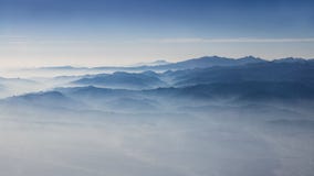 Εναέρια άποψη των σύννεφων και των βουνών της Ταϊβάν Θαυμάσιο βουνό άνωθεν στοκ εικόνες με δικαίωμα ελεύθερης χρήσης Εναέρια άποψη των σύννεφων και των βουνών της Ταϊβάν Θαυμάσιο βουνό άνωθεν στοκ εικόνες με δικαίωμα ελεύθερης χρήσης