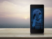 Επιχείρηση Διαδίκτυο που χρονολογεί on-line, έννοια ημέρας βαλεντίνων στοκ φωτογραφίες με δικαίωμα ελεύθερης χρήσης Επιχείρηση Διαδίκτυο που χρονολογεί on-line, έννοια ημέρας βαλεντίνων στοκ φωτογραφίες με δικαίωμα ελεύθερης χρήσης