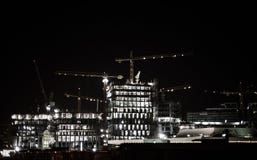 Εργοτάξιο οικοδομής του Κατάρ τη νύχτα στοκ εικόνα Εργοτάξιο οικοδομής του Κατάρ τη νύχτα στοκ εικόνα