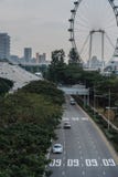 Ευρεία ασιατική μητρόπολη αστικών αυτοκινητόδρομων Σύγχρονες κτήρια και δομές r Εθνική οδός στο πυκνό τροπικό δάσος στοκ εικόνες με δικαίωμα ελεύθερης χρήσης Ευρεία ασιατική μητρόπολη αστικών αυτοκινητόδρομων Σύγχρονες κτήρια και δομές r Εθνική οδός στο πυκνό τροπικό δάσος στοκ εικόνες με δικαίωμα ελεύθερης χρήσης
