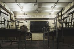 Η αίθουσα συνελεύσεων του παλαιού καταφυγίου βομβών στοκ φωτογραφία με δικαίωμα ελεύθερης χρήσης Η αίθουσα συνελεύσεων του παλαιού καταφυγίου βομβών στοκ φωτογραφία με δικαίωμα ελεύθερης χρήσης