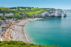 Η αλαβάστρινη ακτή Etretat, Νορμανδία, Γαλλία στοκ φωτογραφίες με δικαίωμα ελεύθερης χρήσης Η αλαβάστρινη ακτή Etretat, Νορμανδία, Γαλλία στοκ φωτογραφίες με δικαίωμα ελεύθερης χρήσης