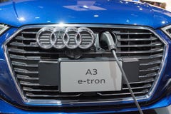 Ηλεκτρικό αυτοκίνητο Audi A3 ε -ε-tron στοκ εικόνες με δικαίωμα ελεύθερης χρήσης Ηλεκτρικό αυτοκίνητο Audi A3 ε -ε-tron στοκ εικόνες με δικαίωμα ελεύθερης χρήσης