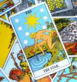 Η ελπίδα καρτών Tarot αστεριών, ευτυχία, ευκαιρίες, αισιοδοξία, ανανέωση, πνευματικότητα απεικόνιση αποθεμάτων Η ελπίδα καρτών Tarot αστεριών, ευτυχία, ευκαιρίες, αισιοδοξία, ανανέωση, πνευματικότητα απεικόνιση αποθεμάτων
