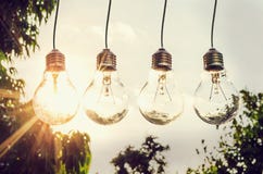 η ενέργεια δύναμης στη φύση και η λάμπα φωτός με την έννοια ηλιοβασιλέματος εκλέγουν Στοκ Φωτογραφίες η ενέργεια δύναμης στη φύση και η λάμπα φωτός με την έννοια ηλιοβασιλέματος εκλέγουν Στοκ Φωτογραφίες
