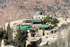Η οικολογία κατοικεί στην άκρη της κοιλάδας της μεγάλης περιβαλλοντικά προστατευόμενης περιοχής βιόσφαιρας της Dana, Ιορδανία στοκ φωτογραφία Η οικολογία κατοικεί στην άκρη της κοιλάδας της μεγάλης περιβαλλοντικά προστατευόμενης περιοχής βιόσφαιρας της Dana, Ιορδανία στοκ φωτογραφία