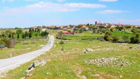 η παραδοσιακή πέτρα στεγάζει τα παλαιά τουρκικά χωριά γύρω από Assos, Canakkale, Τουρκία φιλμ μικρού μήκους η παραδοσιακή πέτρα στεγάζει τα παλαιά τουρκικά χωριά γύρω από Assos, Canakkale, Τουρκία φιλμ μικρού μήκους