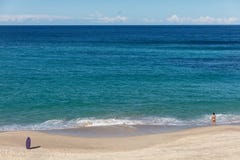 Η παραλία της Bronte, που είναι βρίσκεται 7 χιλιόμετρα ανατολικά το Sydne στοκ φωτογραφία με δικαίωμα ελεύθερης χρήσης Η παραλία της Bronte, που είναι βρίσκεται 7 χιλιόμετρα ανατολικά το Sydne στοκ φωτογραφία με δικαίωμα ελεύθερης χρήσης