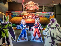 Η ΤΑΪΛΑΝΔΗ - 4 Νοεμβρίου 2017 - σφαίρα fighterz ps4 δράκων από τα δημοφιλή κινούμενα σχέδια στις επιδείξεις της Ιαπωνίας στο παιχ στοκ φωτογραφία με δικαίωμα ελεύθερης χρήσης Η ΤΑΪΛΑΝΔΗ - 4 Νοεμβρίου 2017 - σφαίρα fighterz ps4 δράκων από τα δημοφιλή κινούμενα σχέδια στις επιδείξεις της Ιαπωνίας στο παιχ στοκ φωτογραφία με δικαίωμα ελεύθερης χρήσης