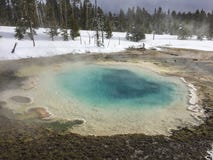 Θερμική λίμνη Yellowstone Στοκ φωτογραφίες με δικαίωμα ελεύθερης χρήσης Θερμική λίμνη Yellowstone Στοκ φωτογραφίες με δικαίωμα ελεύθερης χρήσης