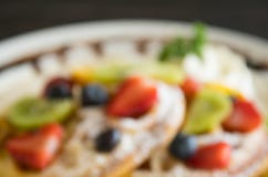 Θόλωμα του Fruity υποβάθρου επιδορπίων βαφλών ακτινίδιων βακκινίων φραουλών ύφους για το σχέδιο στοκ εικόνες Θόλωμα του Fruity υποβάθρου επιδορπίων βαφλών ακτινίδιων βακκινίων φραουλών ύφους για το σχέδιο στοκ εικόνες