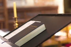 Ιερή Βίβλος pulpit βάθρων στη χριστιανική εκκλησία Περθ Αυστραλία συμπαθητική στοκ εικόνα Ιερή Βίβλος pulpit βάθρων στη χριστιανική εκκλησία Περθ Αυστραλία συμπαθητική στοκ εικόνα
