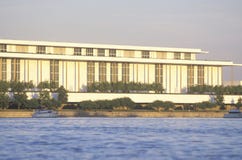 Κέντρο Kennedy για τις τέχνες προς θέαση Στοκ φωτογραφία με δικαίωμα ελεύθερης χρήσης Κέντρο Kennedy για τις τέχνες προς θέαση Στοκ φωτογραφία με δικαίωμα ελεύθερης χρήσης