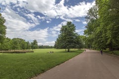 Κήπος tete δ ή Parc de Λα Tete δ ` ή στη Λυών, Γαλλία κήπος που ονομάζεται από το χρυσό κεφάλι για το tresor Πάρκο του χρυσού κεφ στοκ εικόνα Κήπος tete δ ή Parc de Λα Tete δ ` ή στη Λυών, Γαλλία κήπος που ονομάζεται από το χρυσό κεφάλι για το tresor Πάρκο του χρυσού κεφ στοκ εικόνα