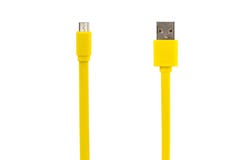 Κίτρινο τρυπημένο καλώδιο USB απομονωμένο στο λευκό υπόβαθρο Στοκ Εικόνα Κίτρινο τρυπημένο καλώδιο USB απομονωμένο στο λευκό υπόβαθρο Στοκ Εικόνα