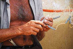 Καθορίζοντας δίκτυο ψαράδων στοκ εικόνες Καθορίζοντας δίκτυο ψαράδων στοκ εικόνες