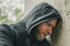 Και πικρό άτομο στοκ εικόνα Και πικρό άτομο στοκ εικόνα