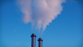 Καπνίζοντας καπνοδόχοι εργοστασίων Περιβαλλοντικό πρόβλημα της ρύπανσης Καπνίζοντας καπνοδόχοι εργοστασίων Περιβαλλοντικό πρόβλημα της ρύπανσης