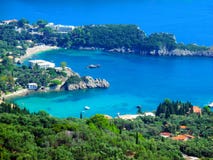Καρδιά-διαμορφωμένος κόλπος, ρομαντικός, παραλία Paleokastrica στην Κέρκυρα Kerkyra στοκ φωτογραφίες Καρδιά-διαμορφωμένος κόλπος, ρομαντικός, παραλία Paleokastrica στην Κέρκυρα Kerkyra στοκ φωτογραφίες