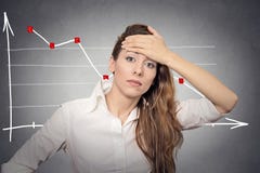 Καταθλιπτική επιχειρησιακή γυναίκα που φαίνεται τονισμένη στοκ εικόνες Καταθλιπτική επιχειρησιακή γυναίκα που φαίνεται τονισμένη στοκ εικόνες