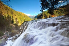 Καταρράκτης Jiuzhaigou στοκ φωτογραφία Καταρράκτης Jiuzhaigou στοκ φωτογραφία