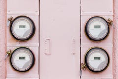 Κατοικημένη ψηφιακή σειρά μετρητών βατώρας παροχής ηλεκτρικού ρεύματος στοκ φωτογραφία Κατοικημένη ψηφιακή σειρά μετρητών βατώρας παροχής ηλεκτρικού ρεύματος στοκ φωτογραφία