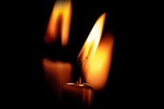 Κεριά της ενθύμησης στοκ φωτογραφία με δικαίωμα ελεύθερης χρήσης Κεριά της ενθύμησης στοκ φωτογραφία με δικαίωμα ελεύθερης χρήσης