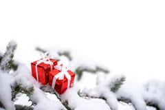 Κιβώτια δώρων Χριστουγέννων και δέντρο έλατου χιονιού στοκ εικόνα με δικαίωμα ελεύθερης χρήσης Κιβώτια δώρων Χριστουγέννων και δέντρο έλατου χιονιού στοκ εικόνα με δικαίωμα ελεύθερης χρήσης