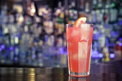 Κοκτέιλ Daiquiri με το χυμό γκρέιπφρουτ στοκ φωτογραφία Κοκτέιλ Daiquiri με το χυμό γκρέιπφρουτ στοκ φωτογραφία