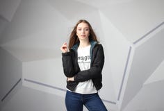Κορίτσι νέων κοριτσιών που φορά το σακάκι με την περιοχή για το λογότυπό σας, πρότυπο των λευκών γυναικών hoodie στοκ εικόνες Κορίτσι νέων κοριτσιών που φορά το σακάκι με την περιοχή για το λογότυπό σας, πρότυπο των λευκών γυναικών hoodie στοκ εικόνες