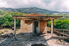 Κρήτη, Ελλάδα, εγκαταλειμμένο και εγκαταλειμμένο χωριό κοντά σε Rethymno στοκ φωτογραφίες Κρήτη, Ελλάδα, εγκαταλειμμένο και εγκαταλειμμένο χωριό κοντά σε Rethymno στοκ φωτογραφίες