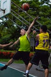Κτύπημα Yai, Nonthaburi, παίχτης μπάσκετ φιλιππινέζικος και ταϊλανδικά στοκ φωτογραφία Κτύπημα Yai, Nonthaburi, παίχτης μπάσκετ φιλιππινέζικος και ταϊλανδικά στοκ φωτογραφία
