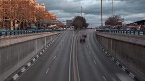 Κυκλοφορία Timelapse στην πόλη της Μαδρίτης φιλμ μικρού μήκους Κυκλοφορία Timelapse στην πόλη της Μαδρίτης φιλμ μικρού μήκους