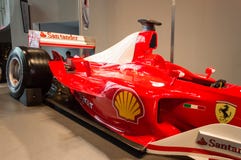 Κόσμος Ferrari στο Αμπού Ντάμπι στοκ φωτογραφία με δικαίωμα ελεύθερης χρήσης Κόσμος Ferrari στο Αμπού Ντάμπι στοκ φωτογραφία με δικαίωμα ελεύθερης χρήσης