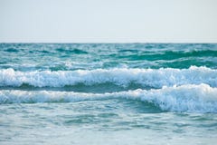 Κύμα στην παραλία στοκ φωτογραφία με δικαίωμα ελεύθερης χρήσης Κύμα στην παραλία στοκ φωτογραφία με δικαίωμα ελεύθερης χρήσης