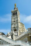 Λα Garde της Notre Dame de βασιλικών και παλαιός λιμένας Μασσαλία στοκ εικόνα Λα Garde της Notre Dame de βασιλικών και παλαιός λιμένας Μασσαλία στοκ εικόνα