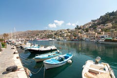 Λιμάνι νησιών της Simi στοκ εικόνες με δικαίωμα ελεύθερης χρήσης Λιμάνι νησιών της Simi στοκ εικόνες με δικαίωμα ελεύθερης χρήσης