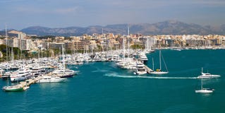 Λιμένας μαρινών στη Πάλμα ντε Μαγιόρκα στις Βαλεαρίδες Νήσους στοκ φωτογραφίες Λιμένας μαρινών στη Πάλμα ντε Μαγιόρκα στις Βαλεαρίδες Νήσους στοκ φωτογραφίες