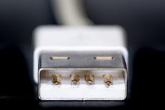 Μακρο και μαύρο υπόβαθρο καλωδίων Usb στοκ φωτογραφία με δικαίωμα ελεύθερης χρήσης Μακρο και μαύρο υπόβαθρο καλωδίων Usb στοκ φωτογραφία με δικαίωμα ελεύθερης χρήσης