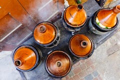 Μαροκινό Tagine tajin Τρόφιμα οδών στο Μαρόκο Μαρακές Εθνική και παραδοσιακή κουζίνα του Μαρόκου στοκ εικόνα Μαροκινό Tagine tajin Τρόφιμα οδών στο Μαρόκο Μαρακές Εθνική και παραδοσιακή κουζίνα του Μαρόκου στοκ εικόνα