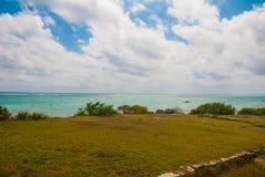 Μεγαλοπρεπείς καταστροφές σε Tulum Το Tulum είναι μια παραθεριστική πόλη στην καραϊβική ακτή Mexicos η 13η, περιτοιχισμένη των Μά στοκ εικόνες Μεγαλοπρεπείς καταστροφές σε Tulum Το Tulum είναι μια παραθεριστική πόλη στην καραϊβική ακτή Mexicos η 13η, περιτοιχισμένη των Μά στοκ εικόνες
