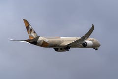 Μελβούρνη, Βικτώρια, Αυστραλία - 21 Μαΐου 2018: Εναέριοι διάδρομοι Boeing 787 Etihad στοκ εικόνες Μελβούρνη, Βικτώρια, Αυστραλία - 21 Μαΐου 2018: Εναέριοι διάδρομοι Boeing 787 Etihad στοκ εικόνες