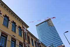 Μιλάνο Ιταλία, στις 21 Μαρτίου 2019 Ανακαίνιση της πρόσοψης μιας κατασκευής στοκ εικόνες Μιλάνο Ιταλία, στις 21 Μαρτίου 2019 Ανακαίνιση της πρόσοψης μιας κατασκευής στοκ εικόνες